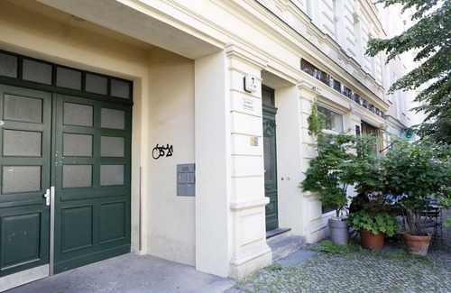 Prenzlauer Berg Apartment | Discover Prenzlauer Berg: Spa Retreat with Top Guest Rating