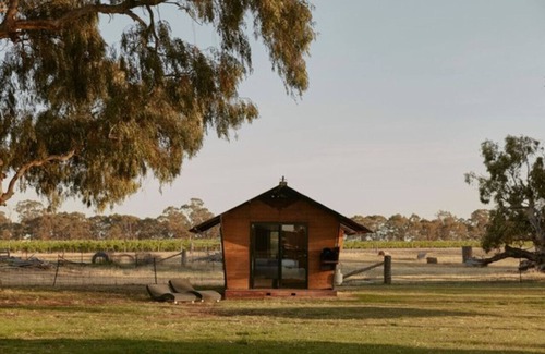 Kirwans Bridge House | Experience Hide & Seek Glamping Hut with Oceanfront Views