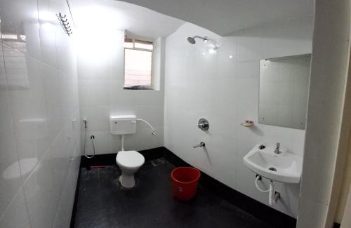 Caranzalem House | Hide spot home stay & tour
