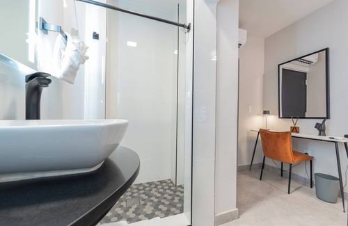 Miramar Hotel | Hideaway 1BR In The Heart of San Juan With Parking - Ricky Martin
