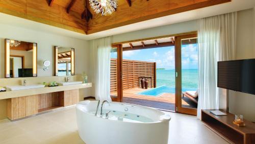Dhonakulhi Resort | Exclusive Hideaway Beach Resort & Spa with Oceanfront Views