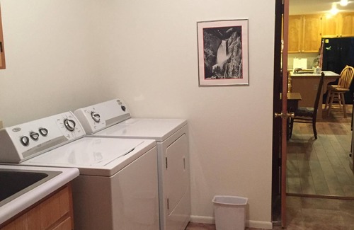 Mount Shasta House | Guest Rated 9.8: Family-Friendly Hideaway House on Wyehka Way