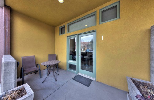 Moab Apartment | Serene Retreat in Downtown Moab with Pool & Spa Amenities
