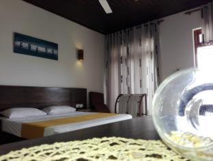 Tangalle Cabin | Relax at Hideaway Lodge with Oceanfront Views & Spa