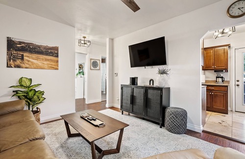 Paso Robles House | Relaxing Hideaway on Oak with Fire Pit & Family Amenities