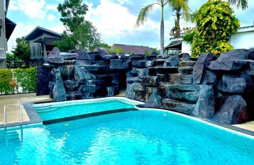 Ban Chang Resort | Pet-Friendly Hideaway Resort Banchang with Oceanfront Pool