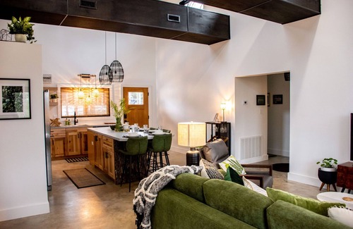 Eagle Rock House | Pet-Friendly Hideaway South by Table Rock Lake – 10/10 Rating
