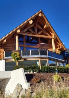 Berwang Ski Chalet | Top-Rated Hideaway Zugspitz in Berwang with Ocean Views
