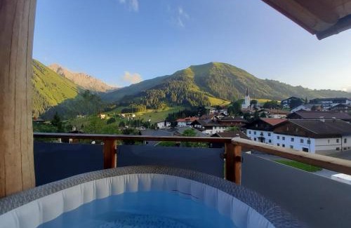 Berwang Ski Chalet | Top-Rated Hideaway Zugspitz in Berwang with Ocean Views