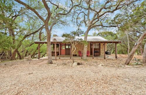 Wimberley House | Private Hideout Cabin Retreat Near Wimberley with Hot Tub