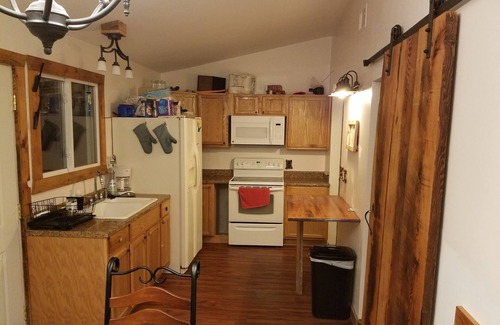 Oscoda House | Enchanting Hideout in the Woods with Pool and Breakfast