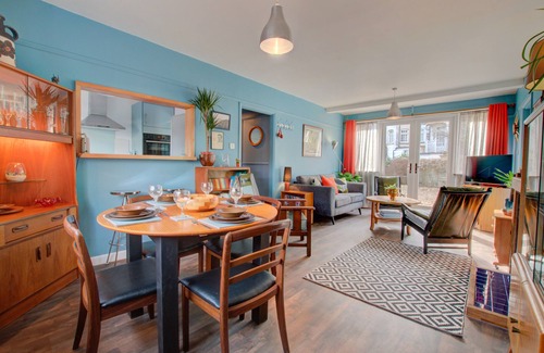 Felixstowe Apartment | Cozy Hideout: Two Bedroom Apartment, Perfect for Families