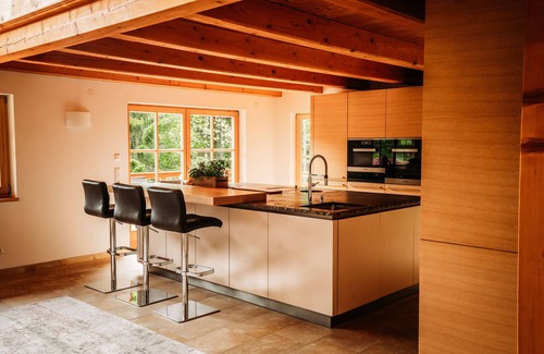 Waidring Ski Chalet | Relax at Hideway Chalet Gamsglück with Pool and Sauna