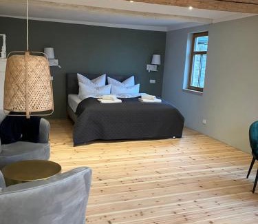 Oberdorla House | Hiestands Gästehaus - Weingut & Hofbrennerei