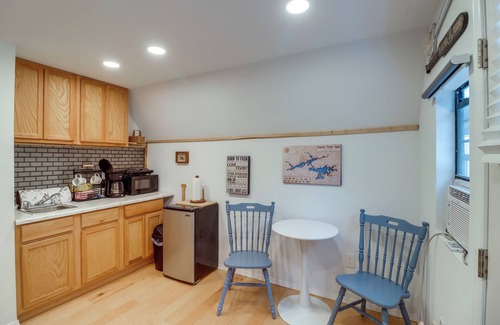 Higden Apartment | Cozy Higden Studio with Oceanfront Views and Fun Amenities