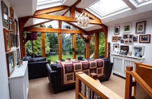 Churt Bed & Breakfast | Discover High Barn: Rated 9.1/10 by Guests for Comfort