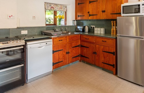 Hartsop Cottage | High Beckside: Cozy Lakeland Cottage Near Ullswater