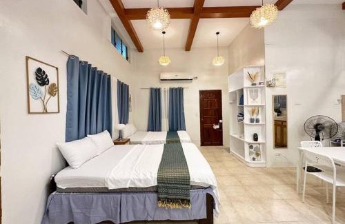 Manoc-Manoc Apartment | Spacious Family Apartment with Partial Sea View & Kitchen