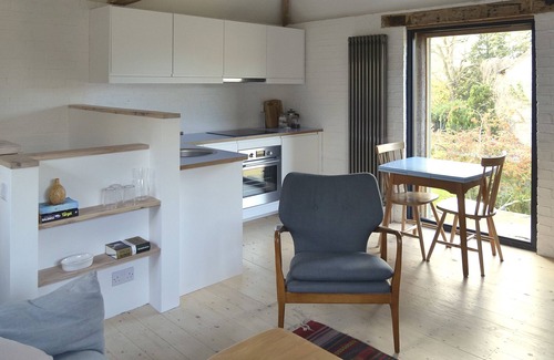 South Leigh Cottage | High Cogges Farm Holiday Cottages The Granary