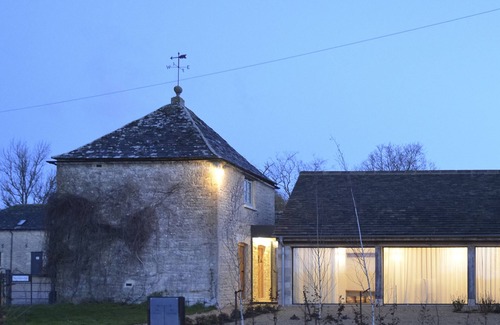 South Leigh Cottage | High Cogges Farm Holiday Cottages The Granary
