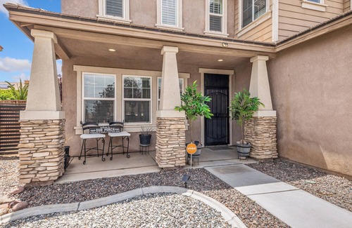 Hesperia House | Relax in High Desert Cozy Nest: 10/10 Guest Rated Retreat