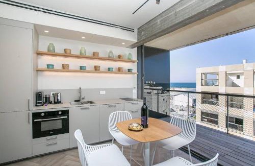 Old North Apartment | Premier 1BD Beach Apartment - Guest Rated 10/10 & Family-Friendly
