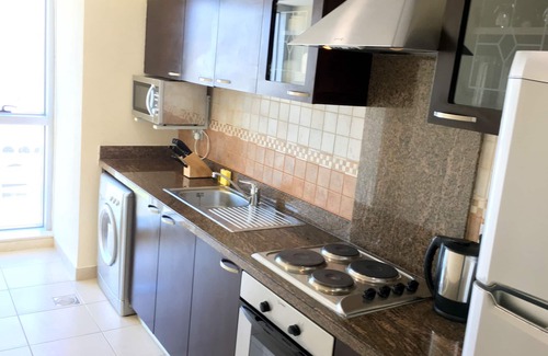 Al Barsha 1 Bed & Breakfast | Stylish 1BR Apartment Steps from Mall of The Emirates
