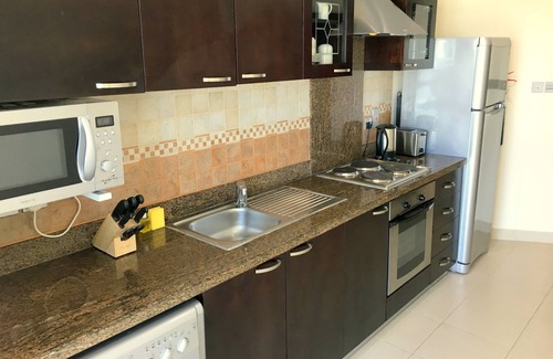 Al Barsha 1 Bed & Breakfast | Stylish 1BR Apartment Steps from Mall of The Emirates
