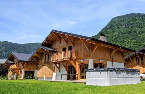 Samoens Ski Chalet | Premium Chalet Retreat with Spa and Pool Amenities