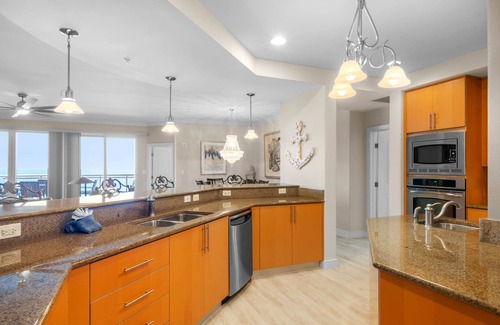 Daytona Beach Condo | Elegant Oceanfront Condo with Massive Balcony & Hot Tub