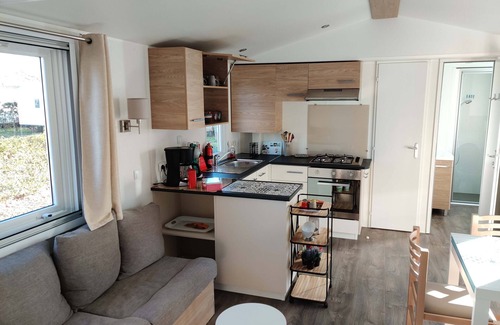Gastes House | Comfortable Mobile Home for 4-5 Guests with Pool Access