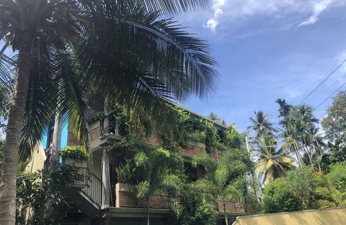 Unawatuna Villa | Elegant Villa Offering Spa, Hot Tub & Family-Friendly Comfort