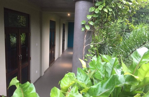 Unawatuna Villa | Elegant Villa Offering Spa, Hot Tub & Family-Friendly Comfort