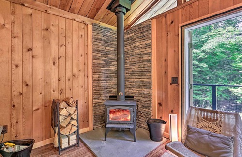 High Falls Cabin | Experience High Falls Restorative Cabin with Spa & Breakfast
