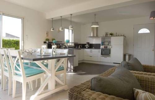 Plouneour-Brignogan-Plages House | Elegant Villa Steps from the Beach with Indoor Heated Pool