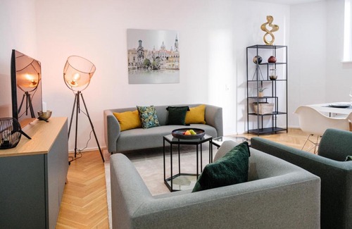 Mitte Apartment | Modern High Loft I Centrally Located with Family Amenities