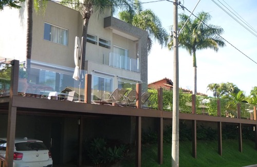Capitolio House | Exclusive Lake View Suites with Pool in Escarpas Lago