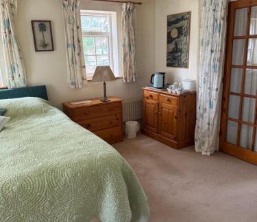 Holworth Bed & Breakfast | High Mead: Guest Rated 9/10 with Complimentary Breakfast