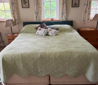 Holworth Bed & Breakfast | High Mead: Guest Rated 9/10 with Complimentary Breakfast