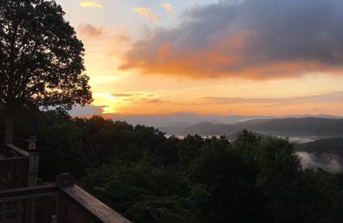 Seven Devils Condo | Stunning High Mountain Condo with Panoramic Views & Breakfast