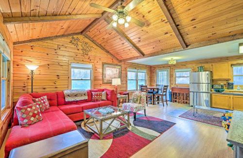 East Windham House | Cozy Log Cabin Retreat with Spa on 1 Acre – Rated 9.7!