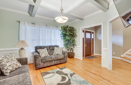 High Point House | Inviting High Point Home Near Oak Hollow Lake Awaits!