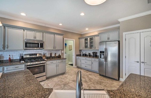 High Point House | Inviting High Point Home Near Oak Hollow Lake Awaits!