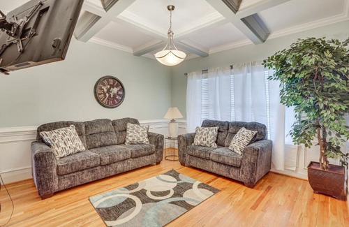 High Point House | Inviting High Point Home Near Oak Hollow Lake Awaits!