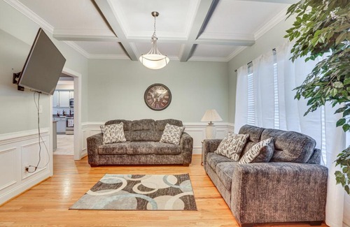 High Point House | Inviting High Point Home Near Oak Hollow Lake Awaits!
