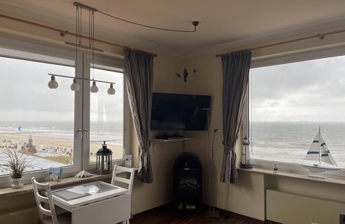 Wangerooge Apartment | Oceanfront Apartment with Pool on Wangerooge Beach
