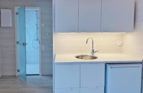 Vaajakoski Apartment | High-quality suite by the lake