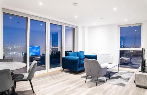River Apartment | High Rise 2 Bedroom Apartment in London