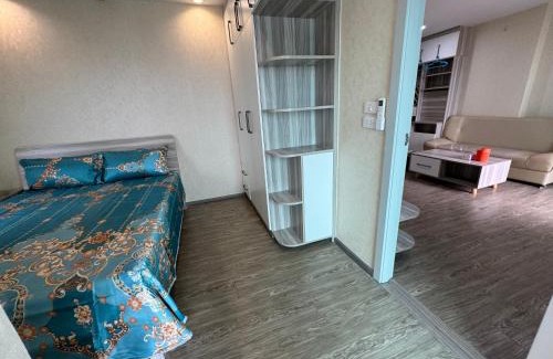 Bang Sue Apartment | Guest Rated: 10/10 High-Rise Metro Condo Near Subway