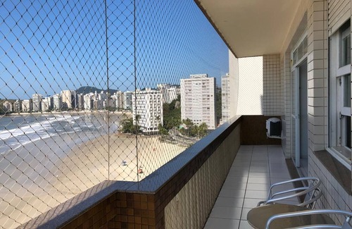 Centro Apartment | Ocean View Apartment with Balcony at Pitangueiras Beach